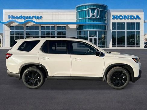 New 2026 Honda Pilot Black Edition image 2