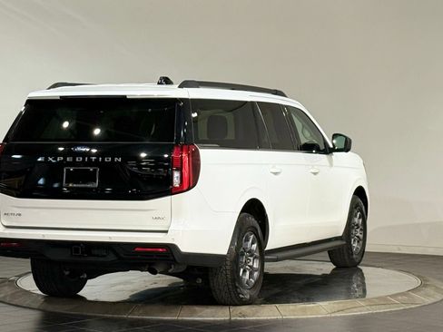 Used 2025 Ford Expedition Max Active AWD/4WD image 10
