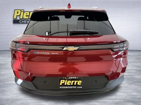 New 2026 Chevrolet Equinox EV LT image 3