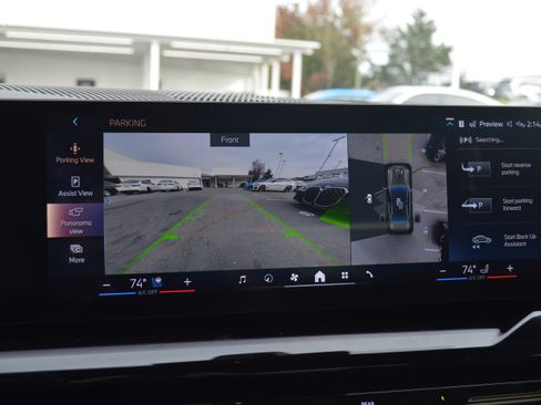 Used 2025 BMW 530i xDrive 530i xDrive w/ Premium Package image 20