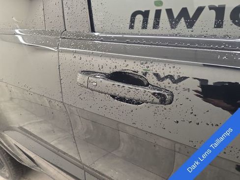 Used 2019 Jeep Grand Cherokee Laredo AWD/4WD image 9
