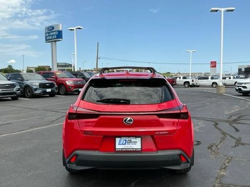 Used 2023 Lexus UX 250h FWD w/ Accessory Package (Z2) image 4
