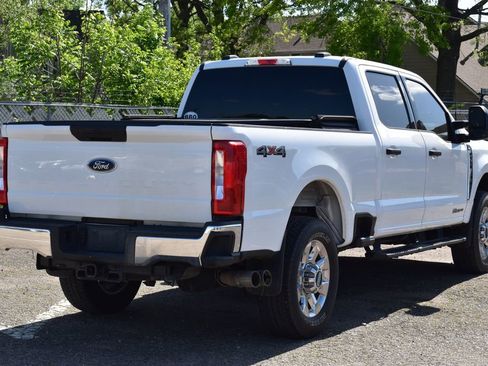 Used 2024 Ford F350 XLT image 6