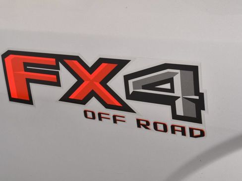 Used 2020 Ford F150 XLT w/ Equipment Group 302A Luxury AWD/4WD image 22