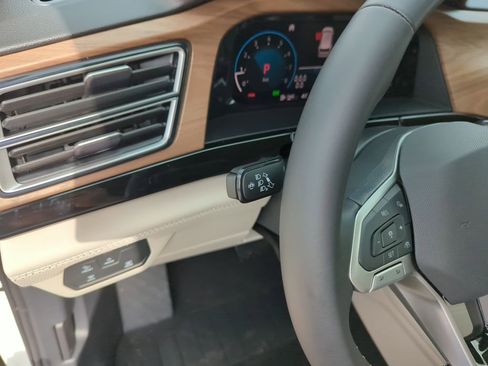 New 2026 Volkswagen Atlas SE image 21