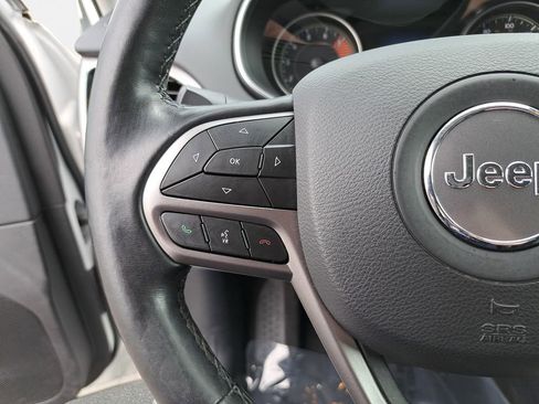 Used 2020 Jeep Cherokee Limited AWD/4WD image 17