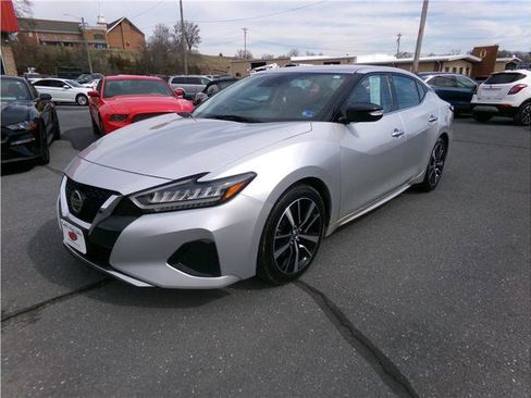Used 2022 Nissan Maxima SV w/ Floor Mat Group FWD image 16