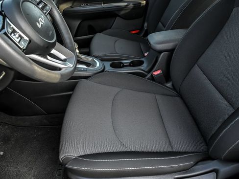Used 2023 Kia Forte LXS w/ LXS Technology Package FWD image 13