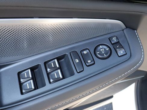 Used 2025 Acura MDX FWD w/ Technology Package image 13