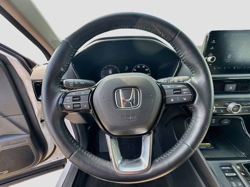 Used 2024 Honda CR-V EX-L image 11