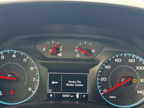 Used 2018 Chevrolet Equinox LT image 30