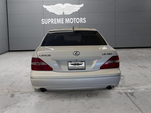 Used 2004 Lexus LS 430 w/ Modern Luxury Pkg RWD image 6