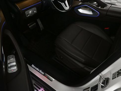Certified 2023 Mercedes-Benz GLS 450 4MATIC image 7