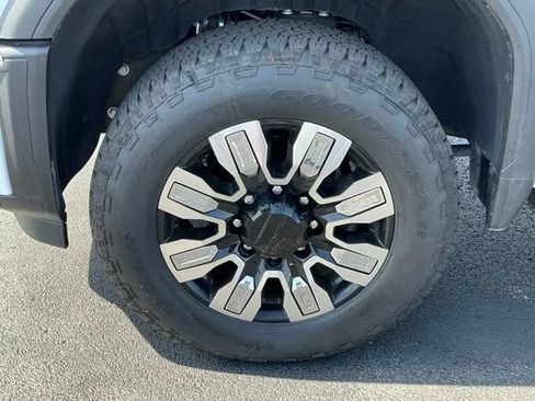 Used 2025 GMC Sierra 2500 Denali w/ Denali Reserve Package AWD/4WD image 9