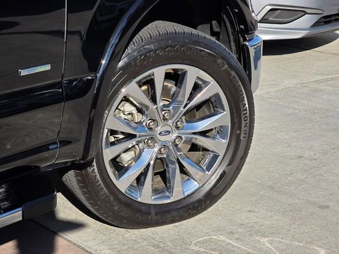 Used 2017 Ford F150 Lariat w/ Equipment Group 502A Luxury image 14