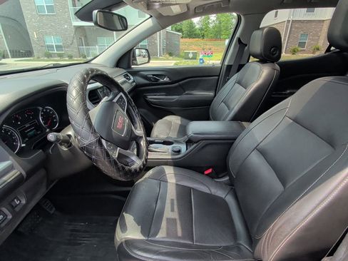 Used 2018 GMC Acadia SLT FWD image 11