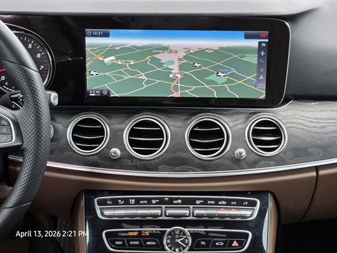 Used 2017 Mercedes-Benz E 300 image 19