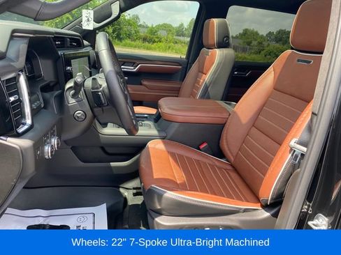 Used 2025 GMC Sierra 1500 Denali Ultimate AWD/4WD image 17