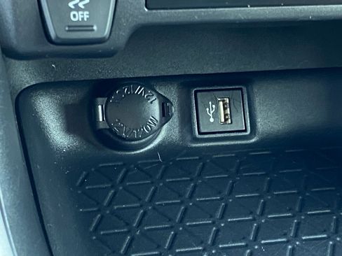 Used 2025 Toyota RAV4 XLE image 22