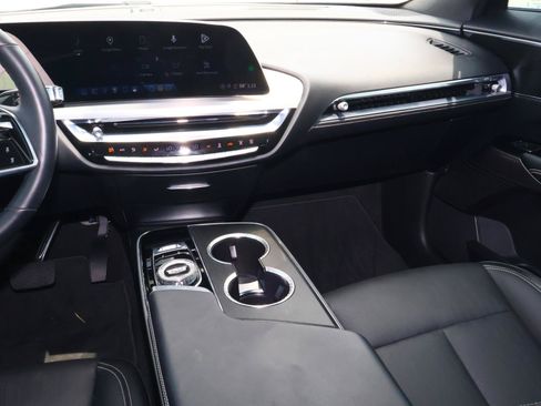 Certified 2024 Cadillac Lyriq Luxury RWD image 16