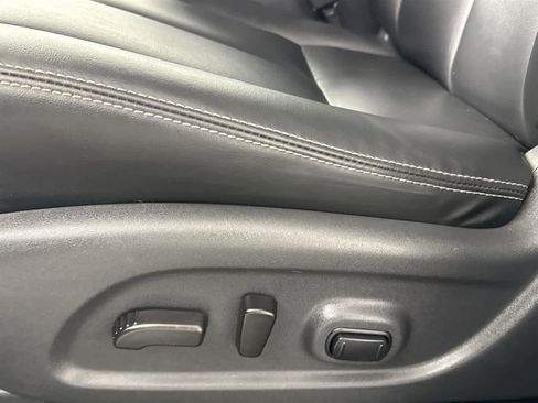 Used 2024 Nissan Murano SV w/ SV Midnight Edition Package image 12