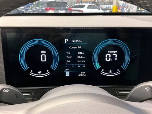 Used 2025 Hyundai Kona SEL FWD image 19