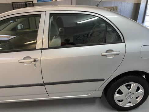 Used 2007 Toyota Corolla CE FWD image 12