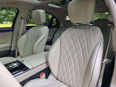 Used 2022 Mercedes-Benz S 580 4MATIC Sedan image 13