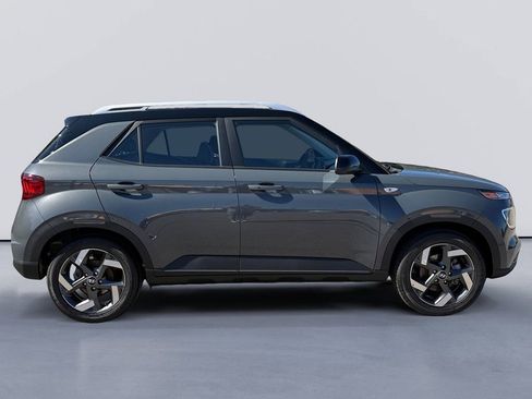 New 2026 Hyundai Venue SEL FWD image 2