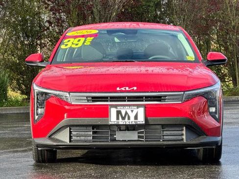 New 2026 Kia K4 LXS image 9