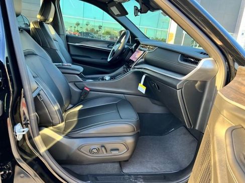 New 2025 Jeep Grand Cherokee Limited w/ MOPAR Finishing Package image 22