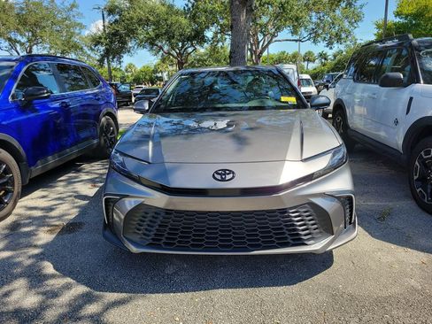 Used 2026 Toyota Camry SE w/ Convenience Package FWD image 2