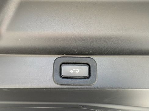Used 2023 Land Rover Range Rover Long Wheelbase SE AWD/4WD image 12
