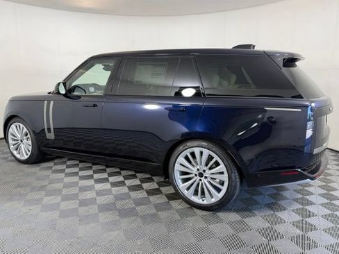 New 2026 Land Rover Range Rover Long Wheelbase SE AWD/4WD image 4