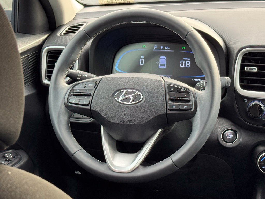 Used 2024 Hyundai Venue SEL FWD image 27