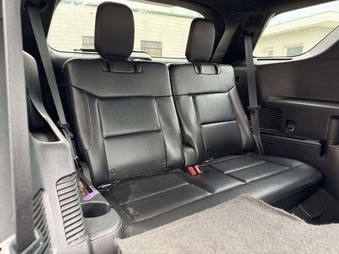 Used 2022 Ford Explorer ST-Line AWD/4WD image 17