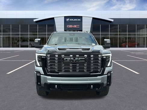 Used 2025 GMC Sierra 2500 Denali Ultimate AWD/4WD image 9