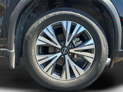 Used 2022 Nissan Rogue SV FWD image 31