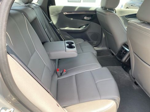 Used 2017 Chevrolet Impala Premier FWD image 33