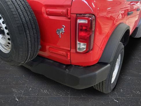 Used 2023 Ford Bronco 4-Door AWD/4WD image 28