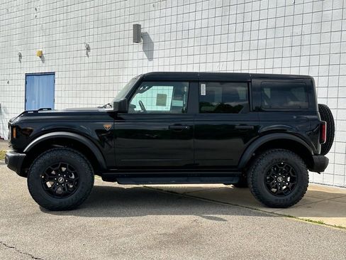 New 2026 Ford Bronco Badlands AWD/4WD image 2