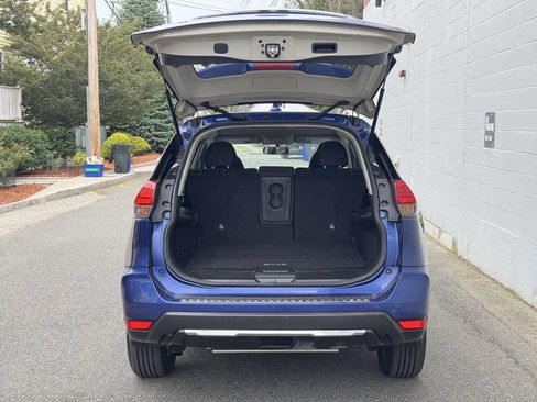 Used 2017 Nissan Rogue SV image 34