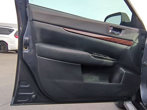Used 2013 Subaru Legacy 2.5i Limited image 14