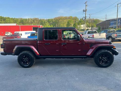 Used 2022 Jeep Gladiator Sport AWD/4WD image 6