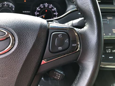 Used 2016 Toyota Avalon XLE Premium FWD image 22