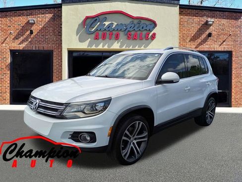 Used 2017 Volkswagen Tiguan SEL image 5