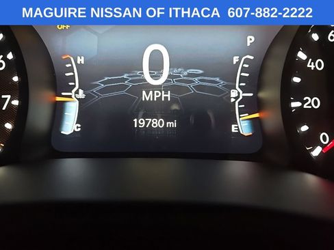 Used 2022 Jeep Compass Trailhawk w/ Trailhawk Convenience Group AWD/4WD image 22