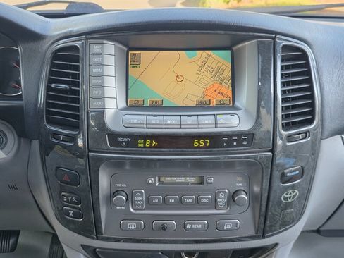 Used 2003 Toyota Land Cruiser w/ Convenience Pkg AWD/4WD image 18