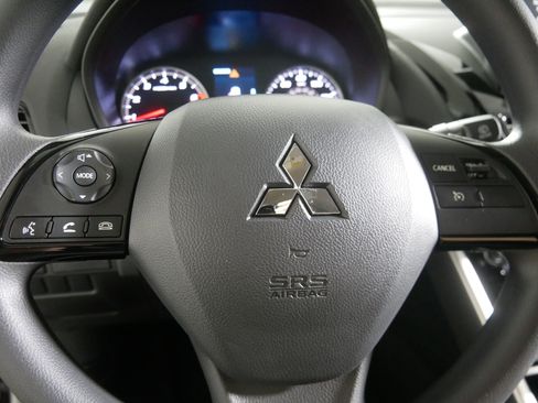 New 2025 Mitsubishi Eclipse Cross LE image 8