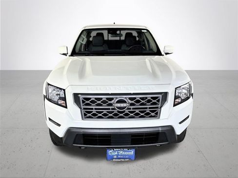 Used 2022 Nissan Frontier SV AWD/4WD image 3